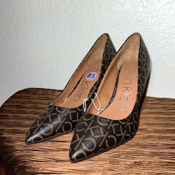 NWOT Calvin Klein KCGIANA-R 8.5M Women’s 3” Heels - Picture 2 of 11